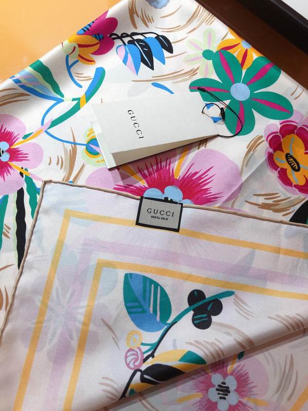 Gucci silk scarf 90X90cm E15 (8)